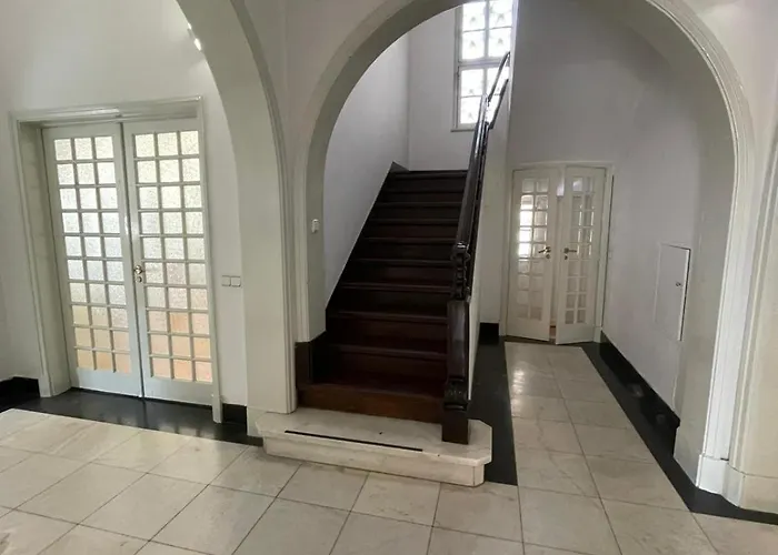 Residencial Sky Lounge ホステル *