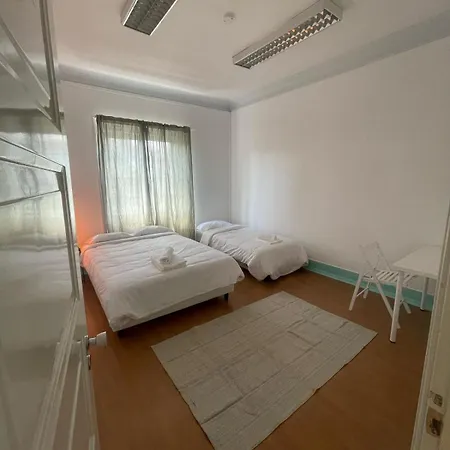 Residencial Sky Lounge Hostel