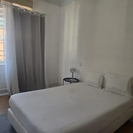 אכסניה Residencial Sky Lounge ליסבון