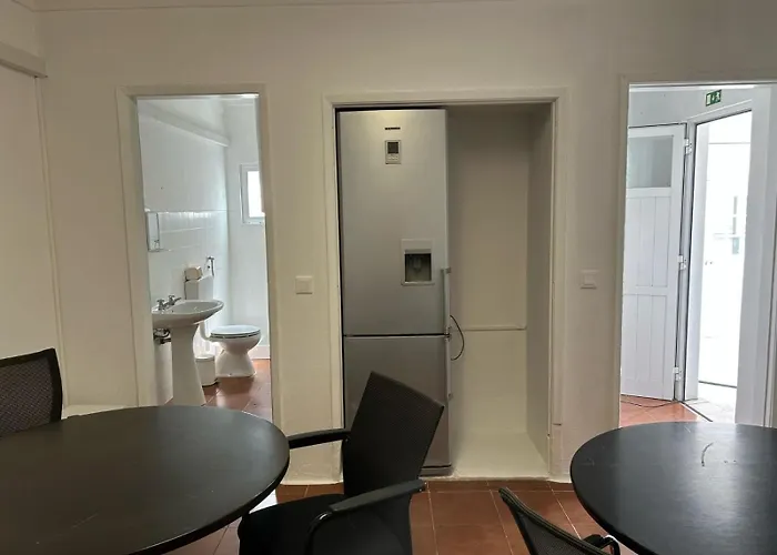 Residencial Sky Lounge אכסניה