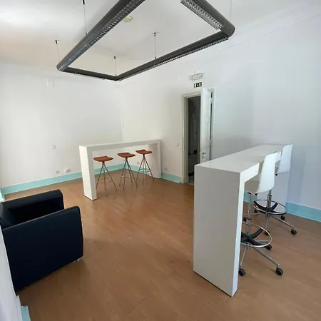 ホステル Residencial Sky Lounge リスボン